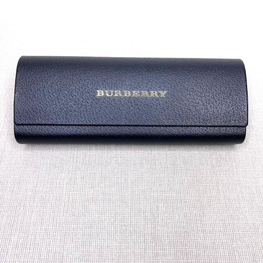 Burberry glass case‎